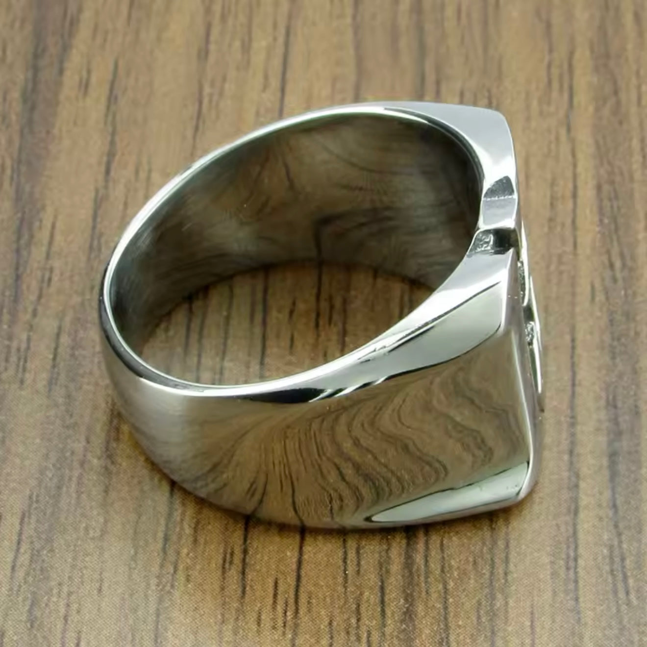 Lucky 13 Ring
